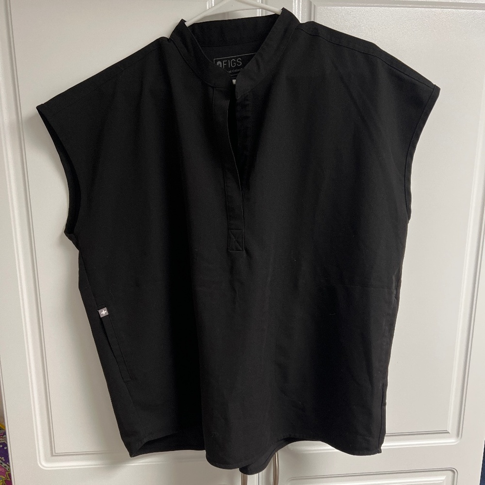 Large figs set. Rafaela Oversized Scrub Top and Zamora Jogger Scrub Pants